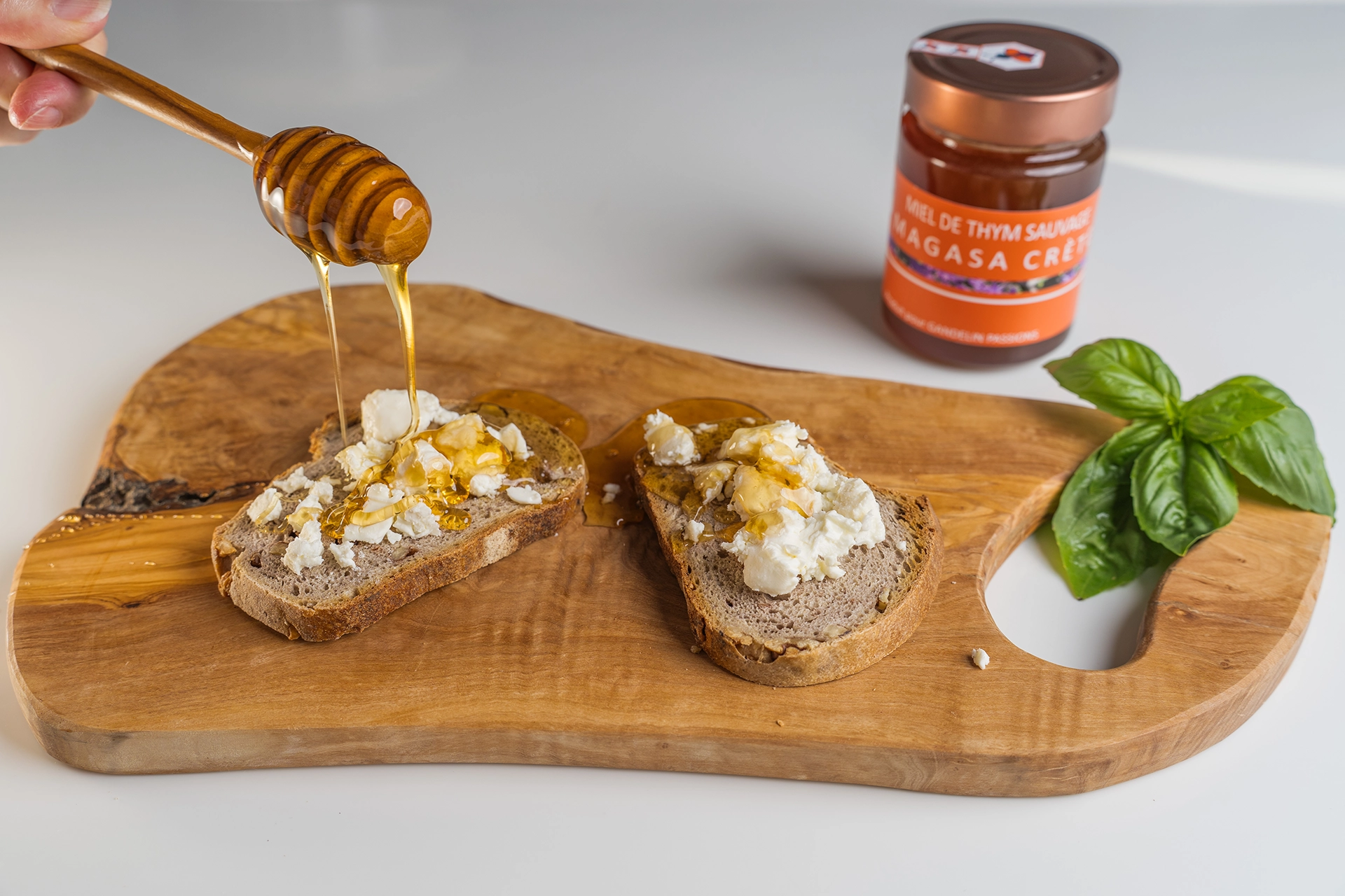 Mise en scene miel sur tartine